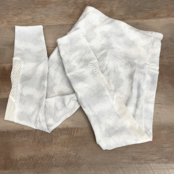 Lorna Jane Outlast Core AB Leggings - Picture 3 of 6